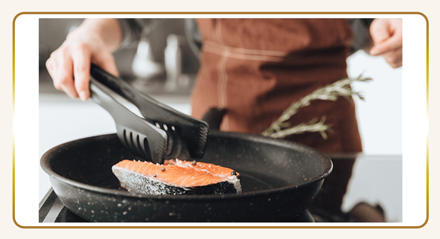 鮭を焼いている様子